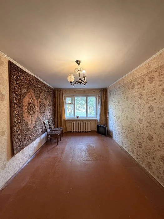 Продаж 3-кімнатної квартири в Центрі міста єВідновлення!