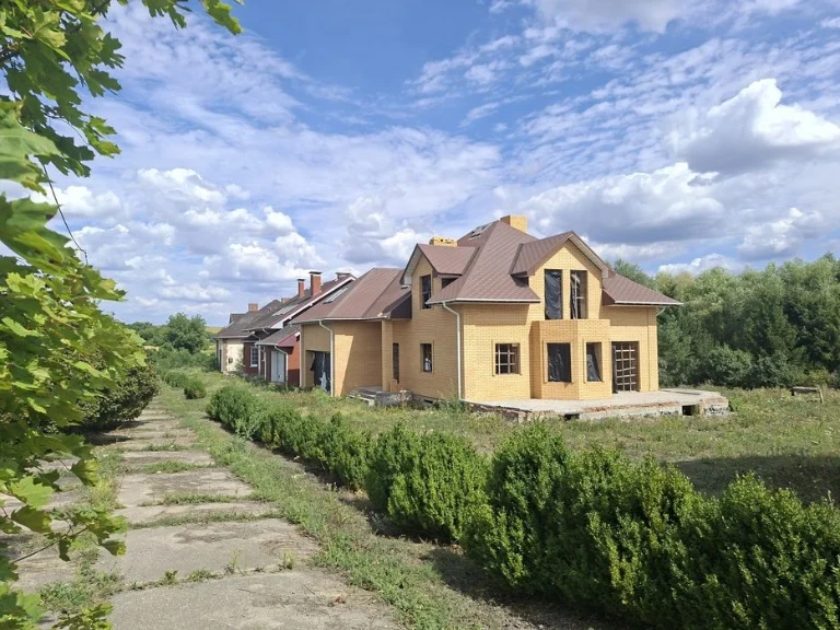 Продам будинок в коттеджному містечку
