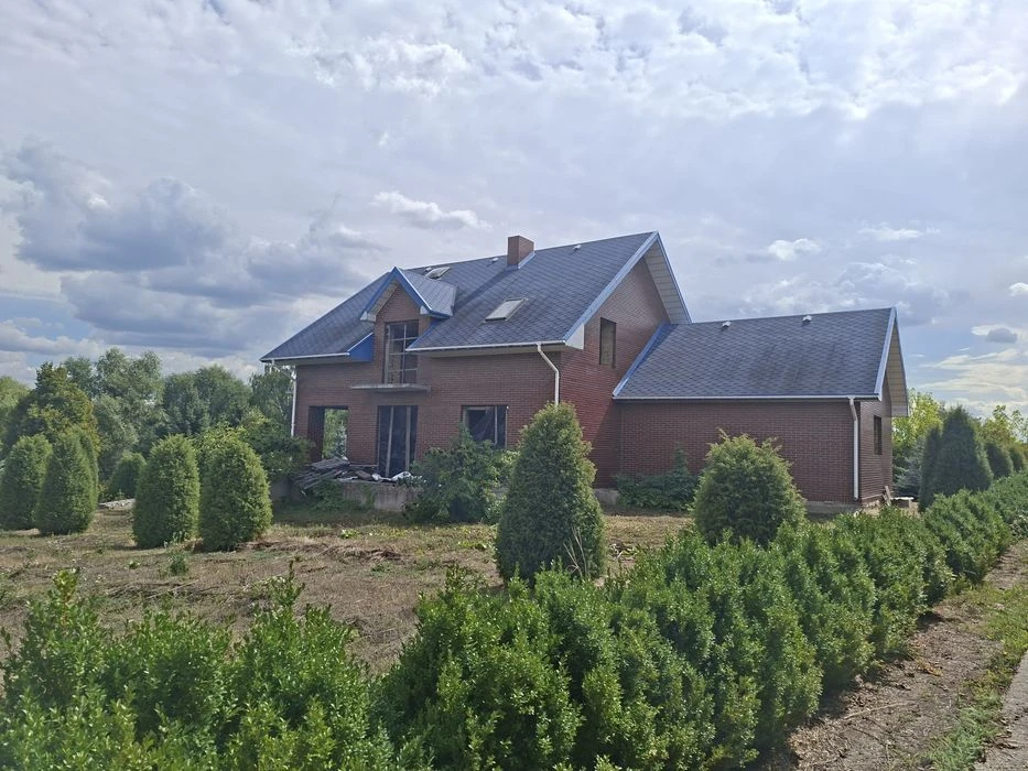 Продам будинок в коттеджному містечку