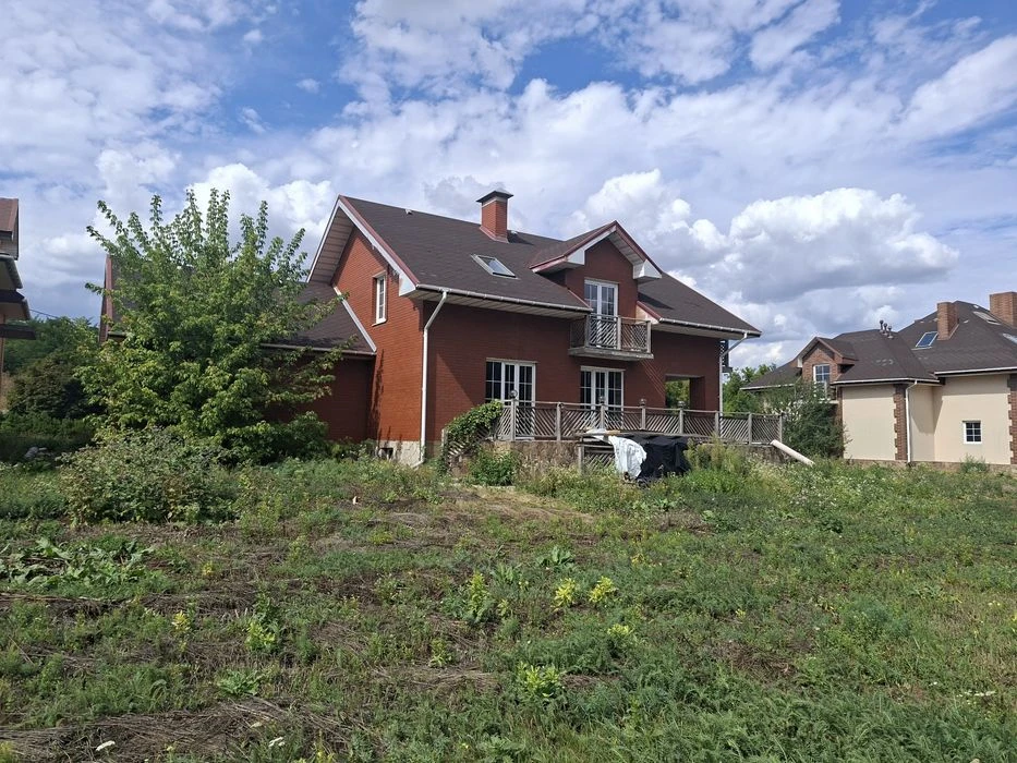 Продам будинок в коттеджному містечку