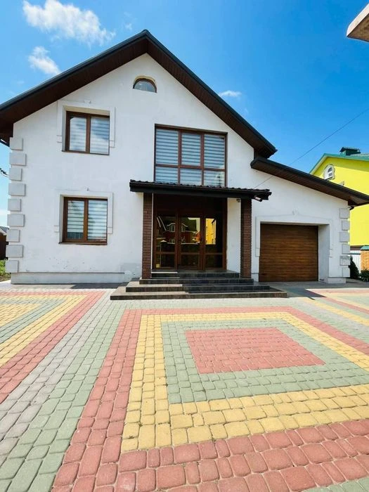Будинок з сучасним ремонтом та альтанкою 35906