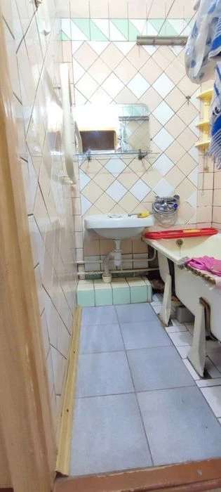 л о к а ц и я Т О П  продам 2к квартиру 3й этаж, газ, ул. Ю.