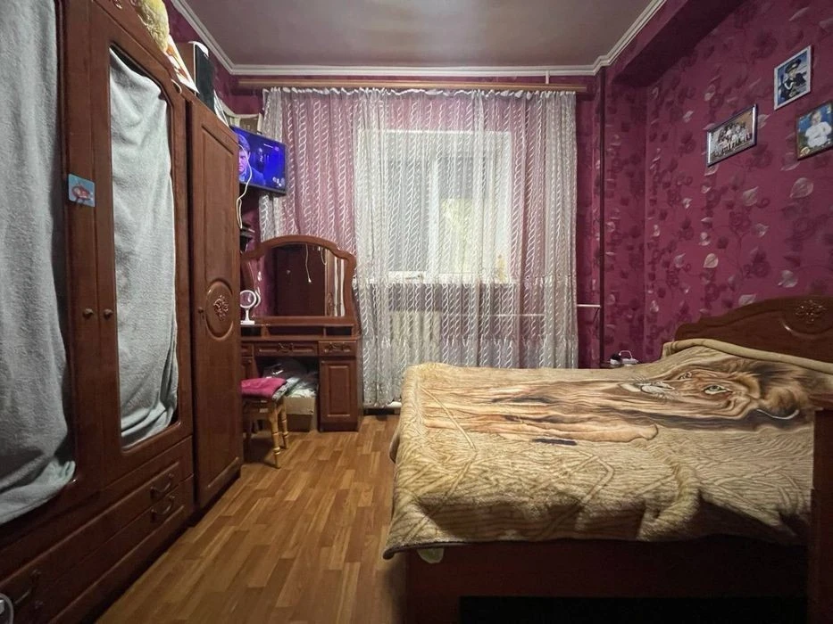 Windows on Hrushevskoho. Apartment for sale opposite Mariinsky.