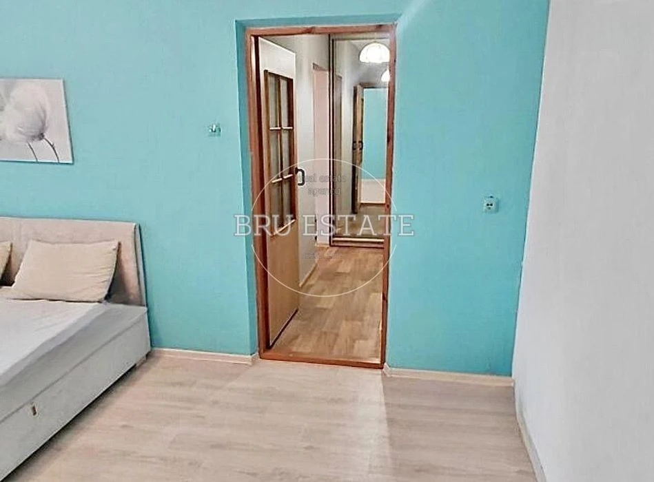 Продаж 1 к квартири 42 м кв Позняки Ахматової Драгоманова бі