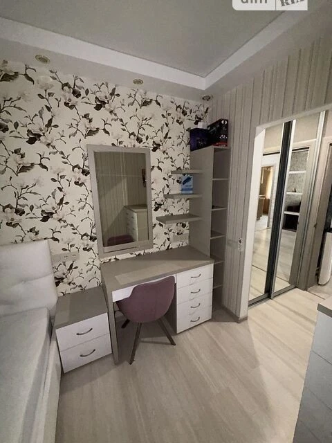 Продаж 2к квартири 45 кв. м на вул. Родини Глаголєвих 22А •