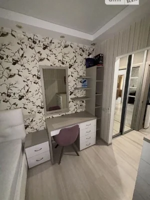 Продаж 2к квартири 45 кв. м на вул. Родини Глаголєвих 22А •