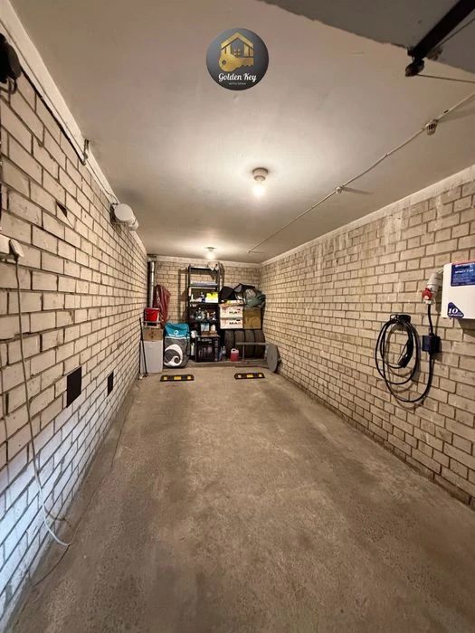 ПРОДАЖ ПАРКОМІСЦЯ / ГАРАЖНИЙ БОКС 15,6 м² | вул. Олександра