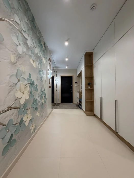 Продаж сучасної 2-кімнатної квартири,  вул. Драгоманова, 38