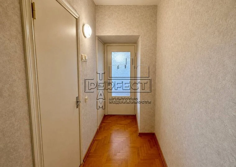 Продаж 1к квартири Червоної Калини 63А / Красной Калины 63А