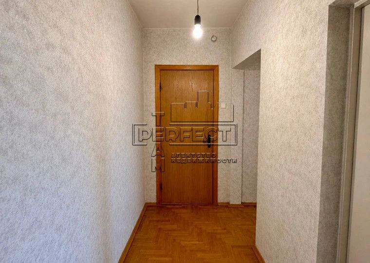 Продаж 1к квартири Червоної Калини 63А / Красной Калины 63А