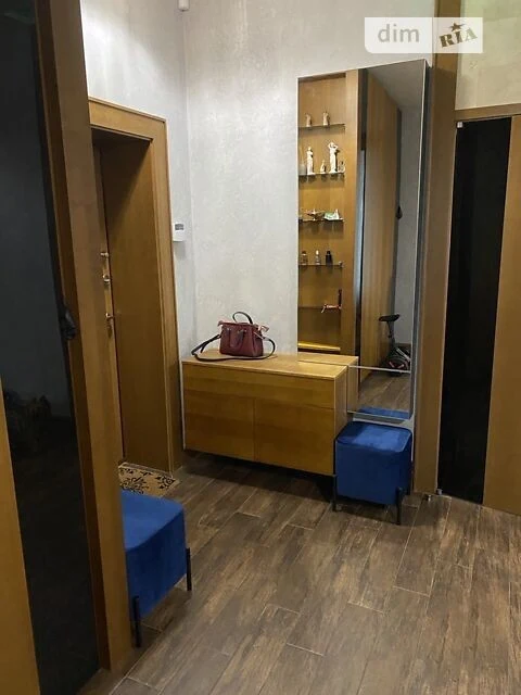 Продаж 5к квартири 221 кв. м на наб. Оболонська 15 корпус 4