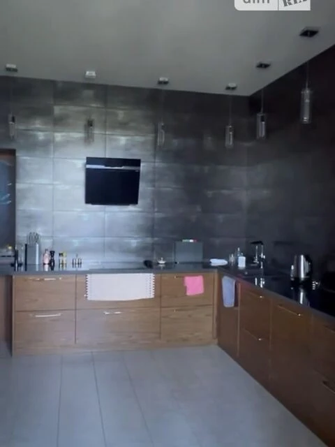 Продаж 5к квартири 221 кв. м на наб. Оболонська 15 корпус 4