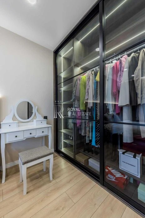 Продаж 1-кімнатної квартири 45,4 м² з ремонтом у ЖК Svitlo P
