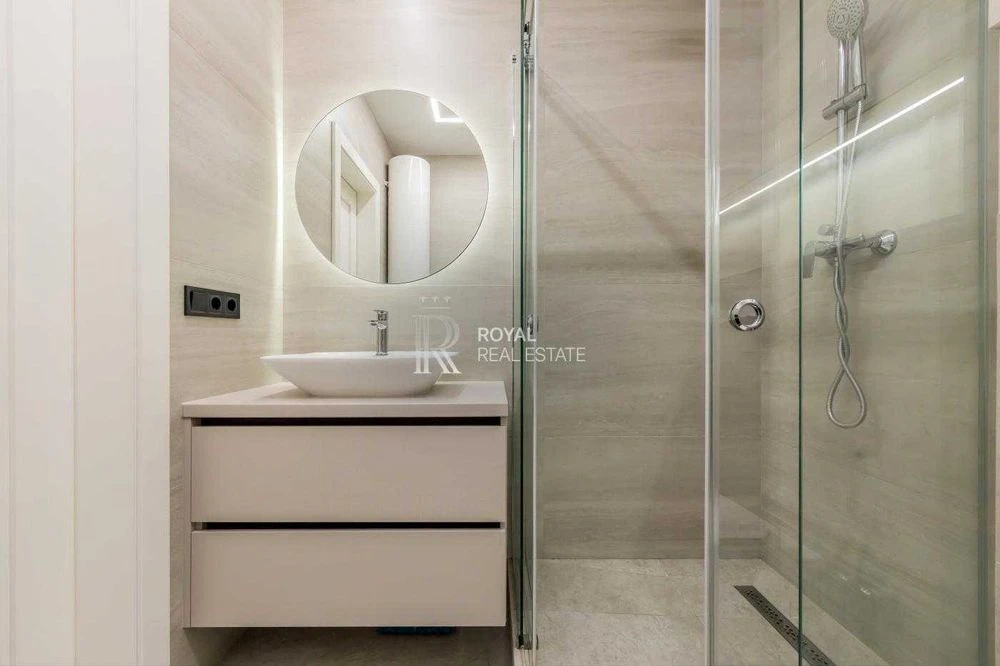 Продаж 1-кімнатної квартири 45,4 м² з ремонтом у ЖК Svitlo P