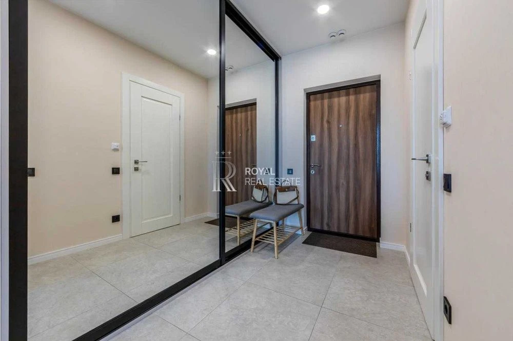 Продаж 1-кімнатної квартири 45,4 м² з ремонтом у ЖК Svitlo P
