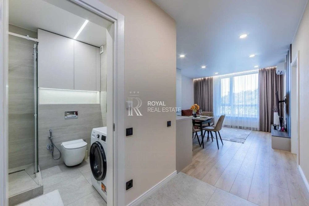 Продаж 1-кімнатної квартири 45,4 м² з ремонтом у ЖК Svitlo P