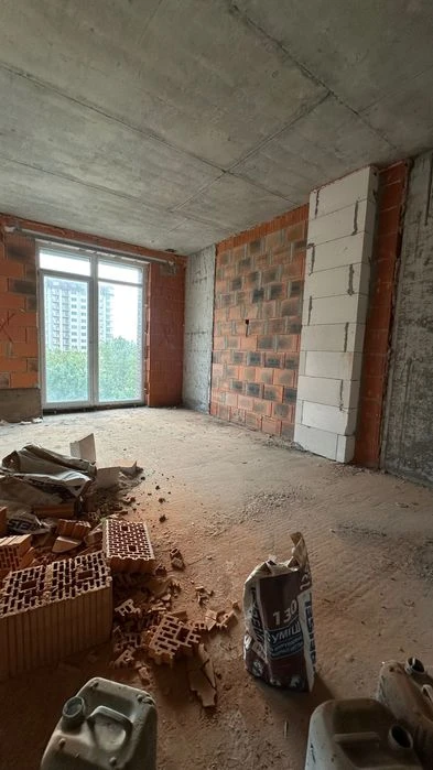 Продам на Литературной в кирпичном доме 43 м