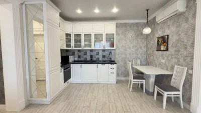 Продам 3 комнатную квартиру с ремонтом ЖК Мандарин Приморски