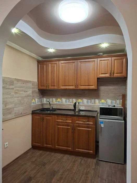 Продам фасадное помещение - 2 комнатная квартира Черемушки К