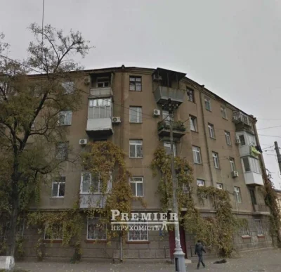Найкраща пропозиція в центрі міста! 2 кімнатна Сталінка з ре