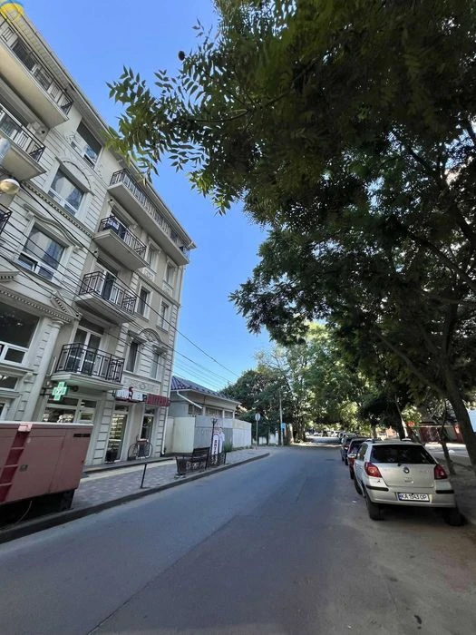 Продам квартиру студію в ЖК по Компасному провулку/ Літерату