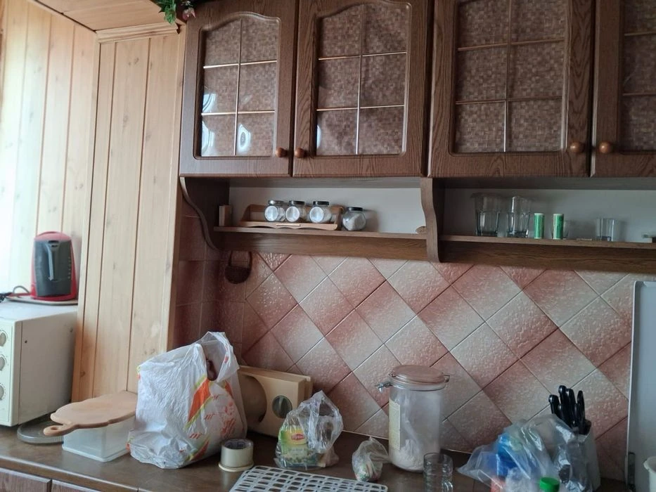 Продам 2 кім. квартиру на Кримському бульварі .