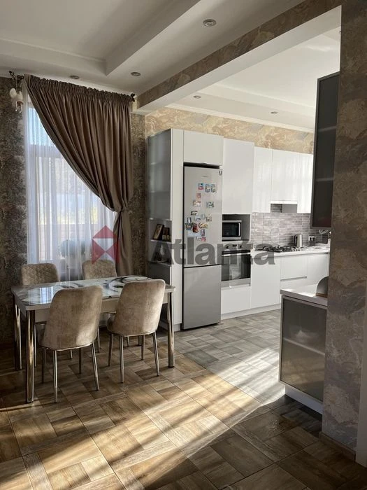 Good house in Sauvignon with renovation