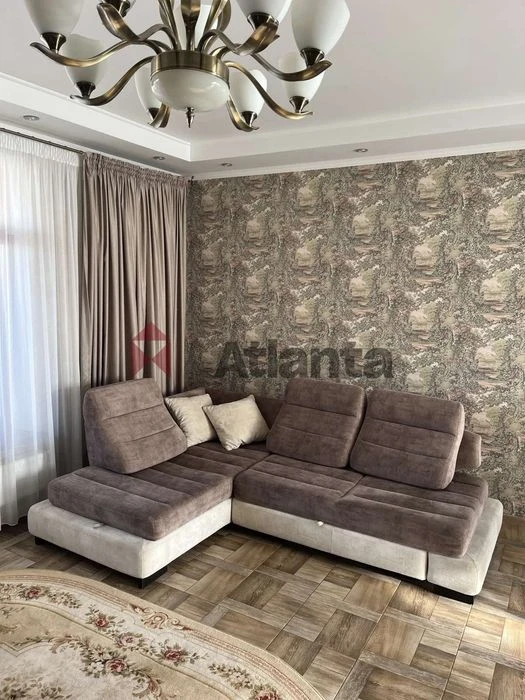 Good house in Sauvignon with renovation