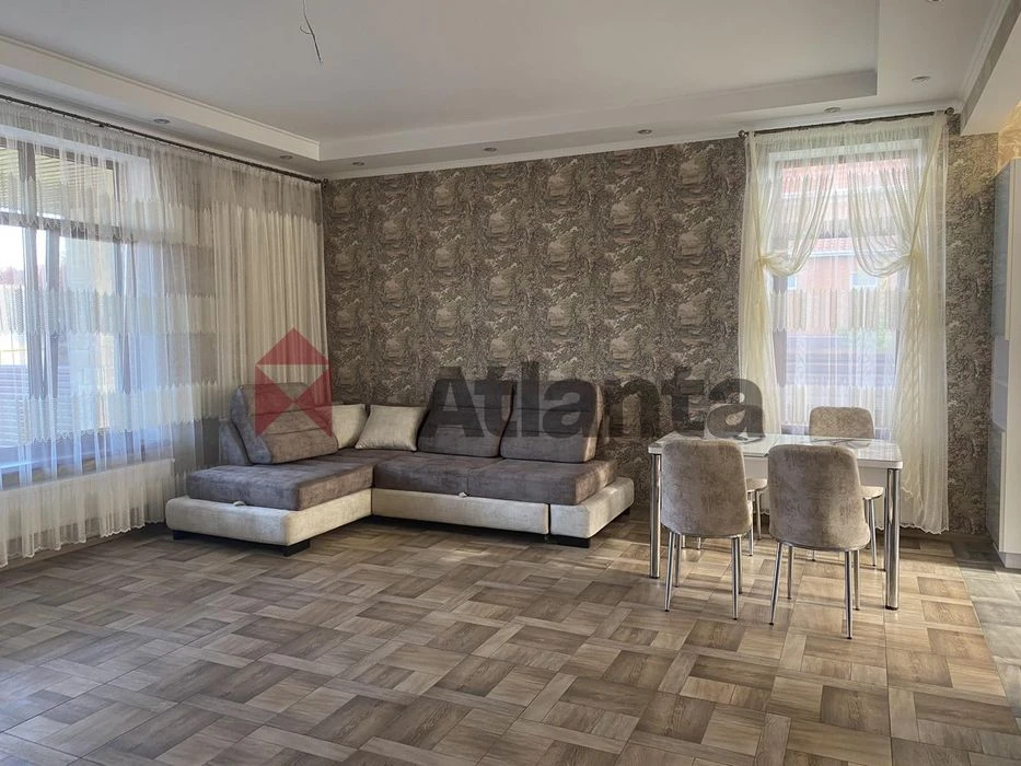 Good house in Sauvignon with renovation