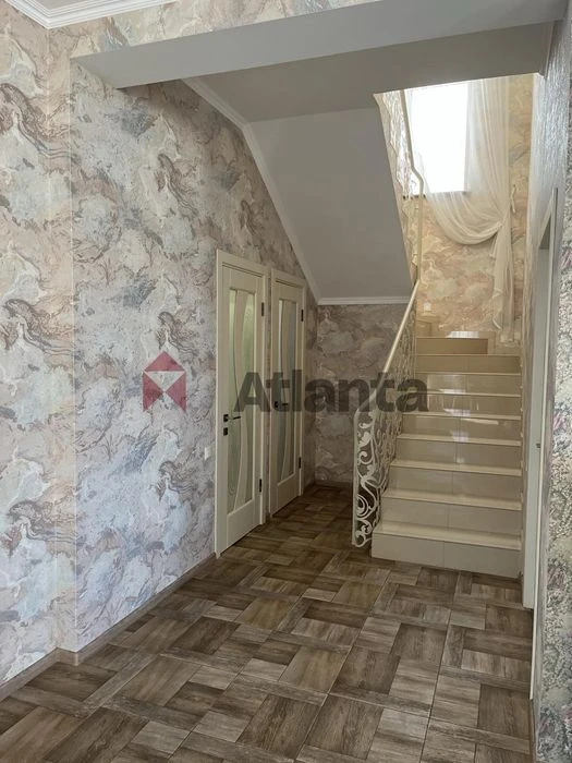 Good house in Sauvignon with renovation