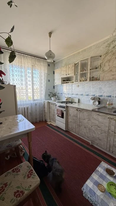Продаж  3 к квартири на Вишеньці