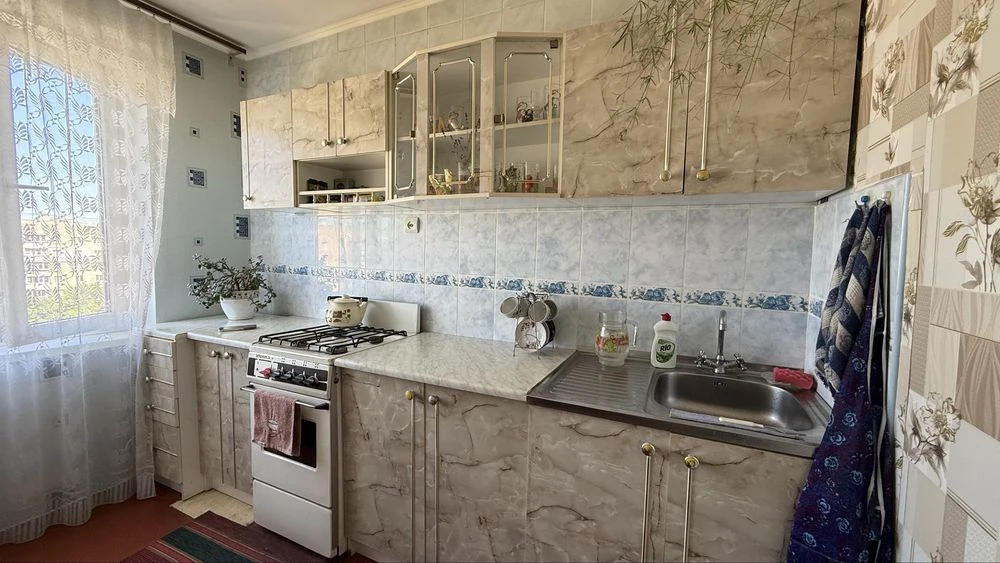 Продаж  3 к квартири на Вишеньці