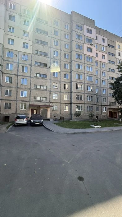 Продаж  3 к квартири на Вишеньці