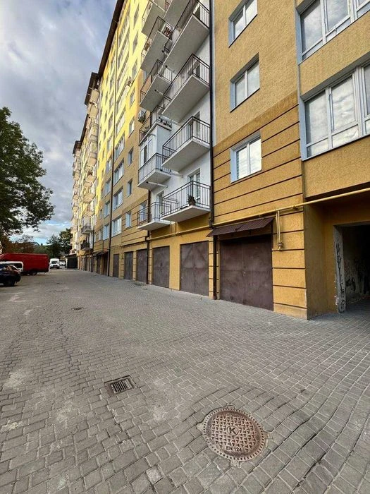 Продається гараж на вул. Урожайна в м. Івано-Франківськ