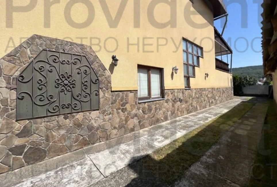 Продаж будинку|230,7м2