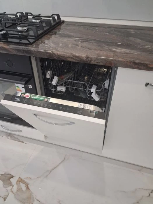 Продам 1.5 квартиру Озерна