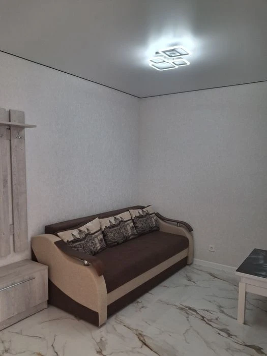 Продам 1.5 квартиру Озерна