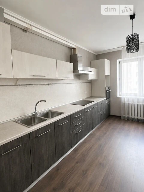 Sale of 3-room apartment 90.5 sq. m. on Urlivska Street 34 • ID 3469
