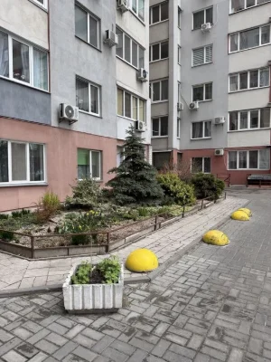 Продам квартиру у новобудові з видом на Дніпро