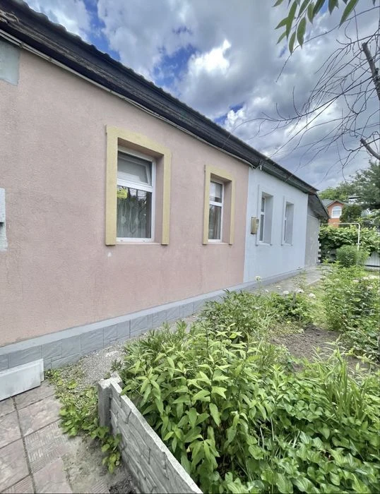 Продаю будинок в районі Казбету