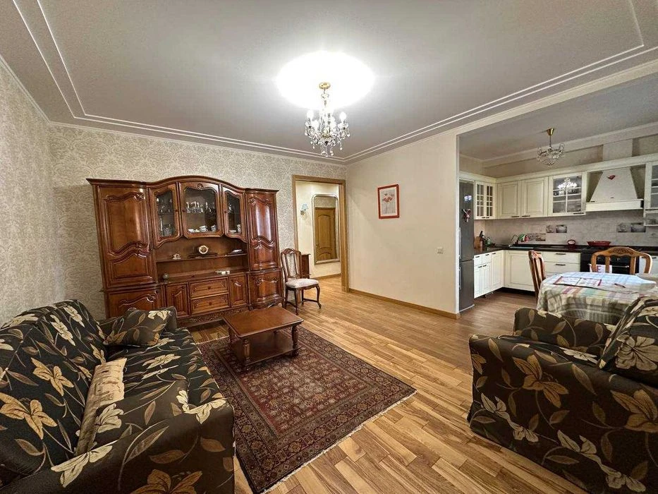 3-ком 84 м² с ремонтом улица Дунаева/Французский бульвар/М