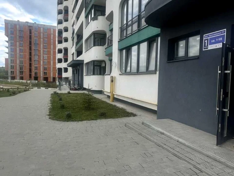 Квартира. Львів, Трускавецька вул., (Будинок)