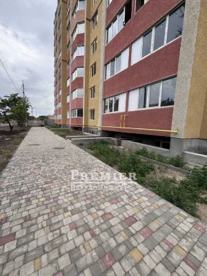 2к квартира 67 м² у тихому престижному районі — тристороння