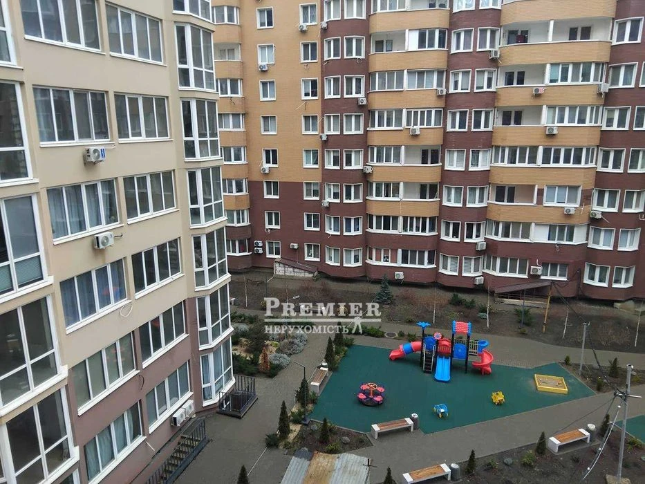 Продам 1-кімнатну квартиру в новому зданому будинку. Підходи