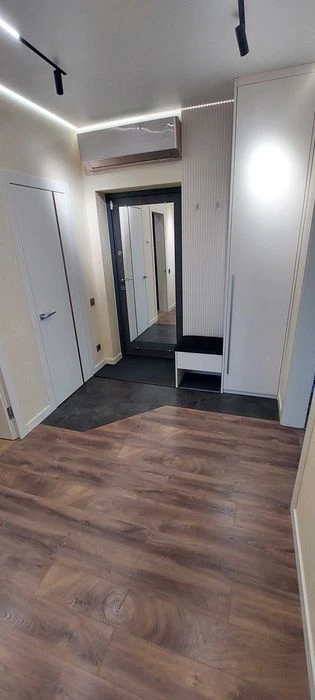 Продаж сучасної 2-кімнатної квартири в ЖК «Липки» — поруч із