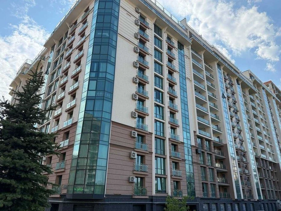 Продається 3-кімнатна квартира в ЖК Гідропарк