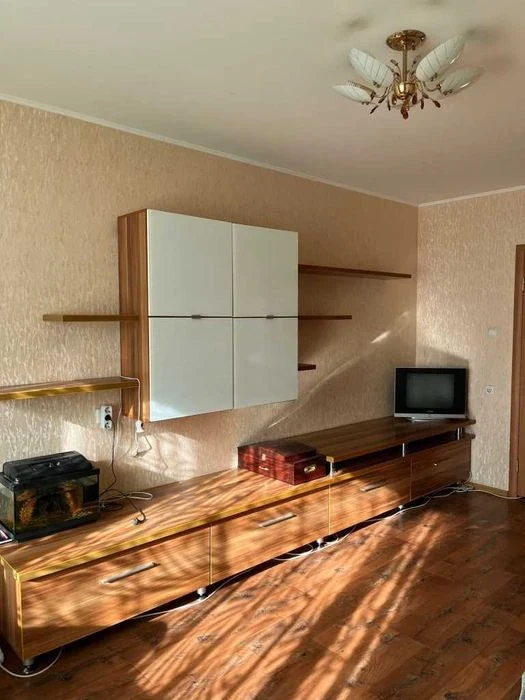 3к квартира 63м2, РОЗДІЛЬНІ КІМНАТИ, поверх 3/9, м-н Левада