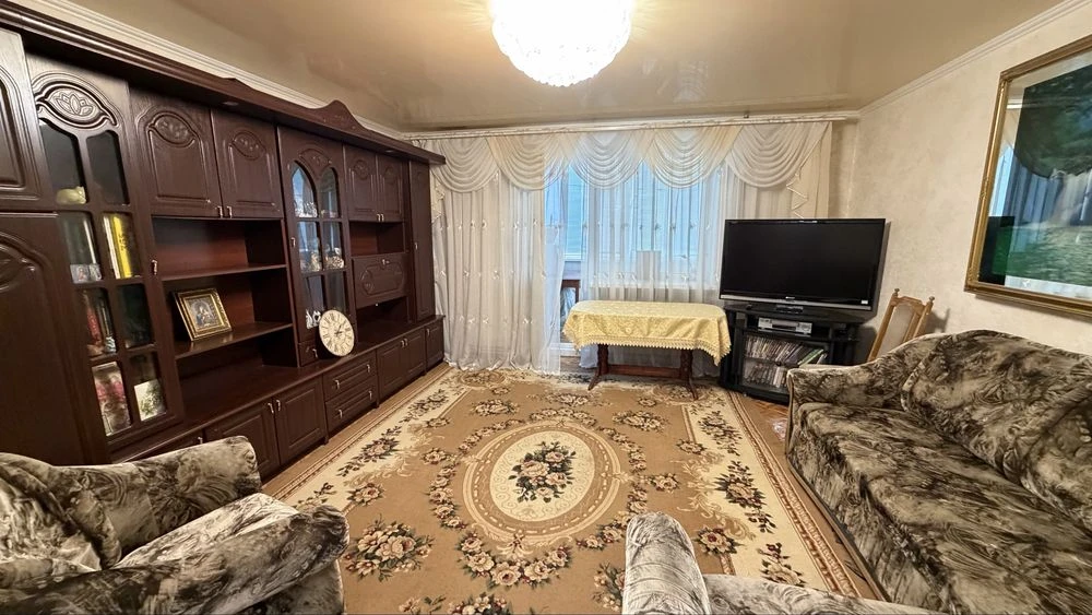 Продам простору 3к квартиру в районі вул. Захисників Миколає