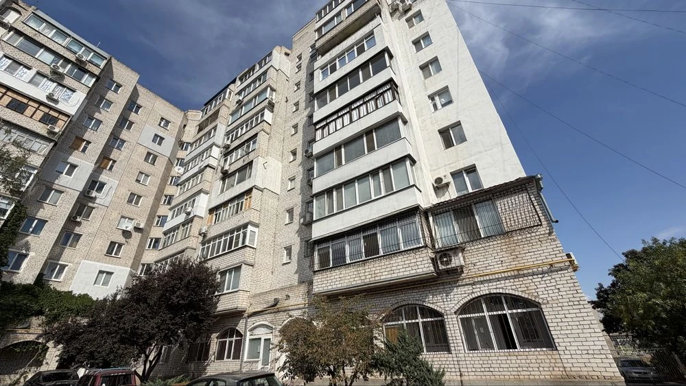 Продам простору 3к квартиру в районі вул. Захисників Миколає