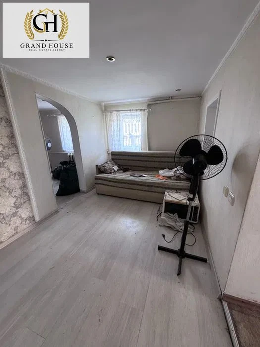 Продам частину будинку з власним двором на Катранівці
